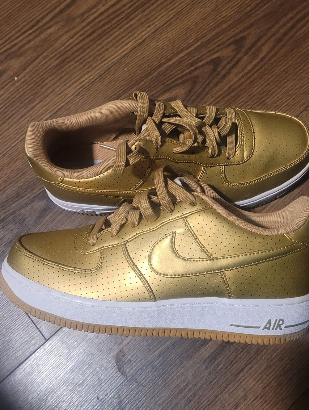 NIKE YOUTH METALLIC GOLD AIR FORCE 1 DREAM TEAM SNEAKERS